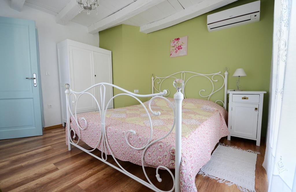 Holiday Home Nono Frane Lindar Rum bild